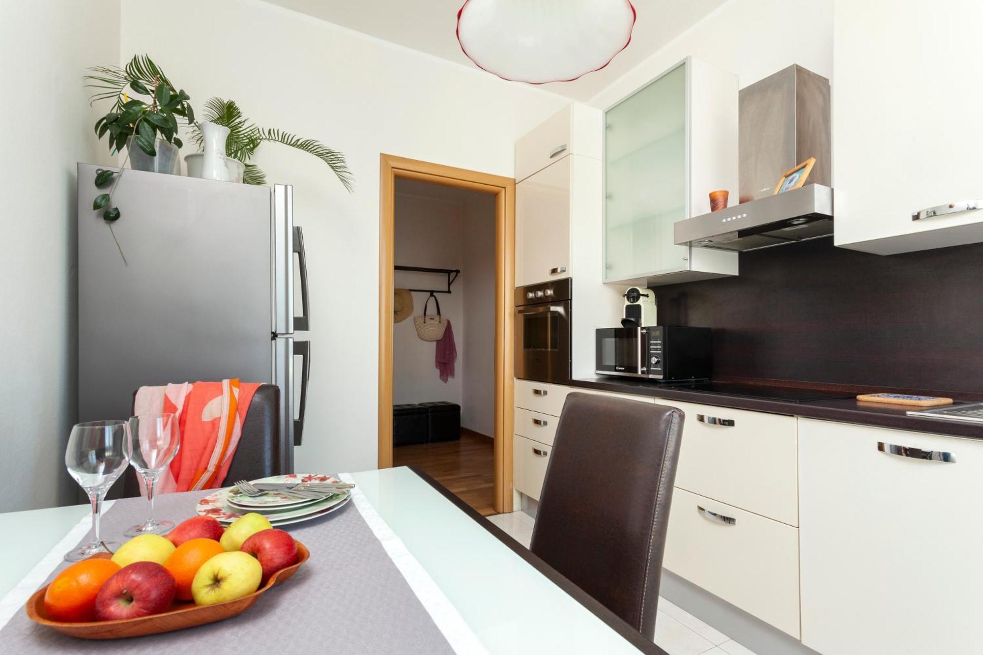Two Spacious Bedrooms 1 Minute To Metro Stop * Milán
