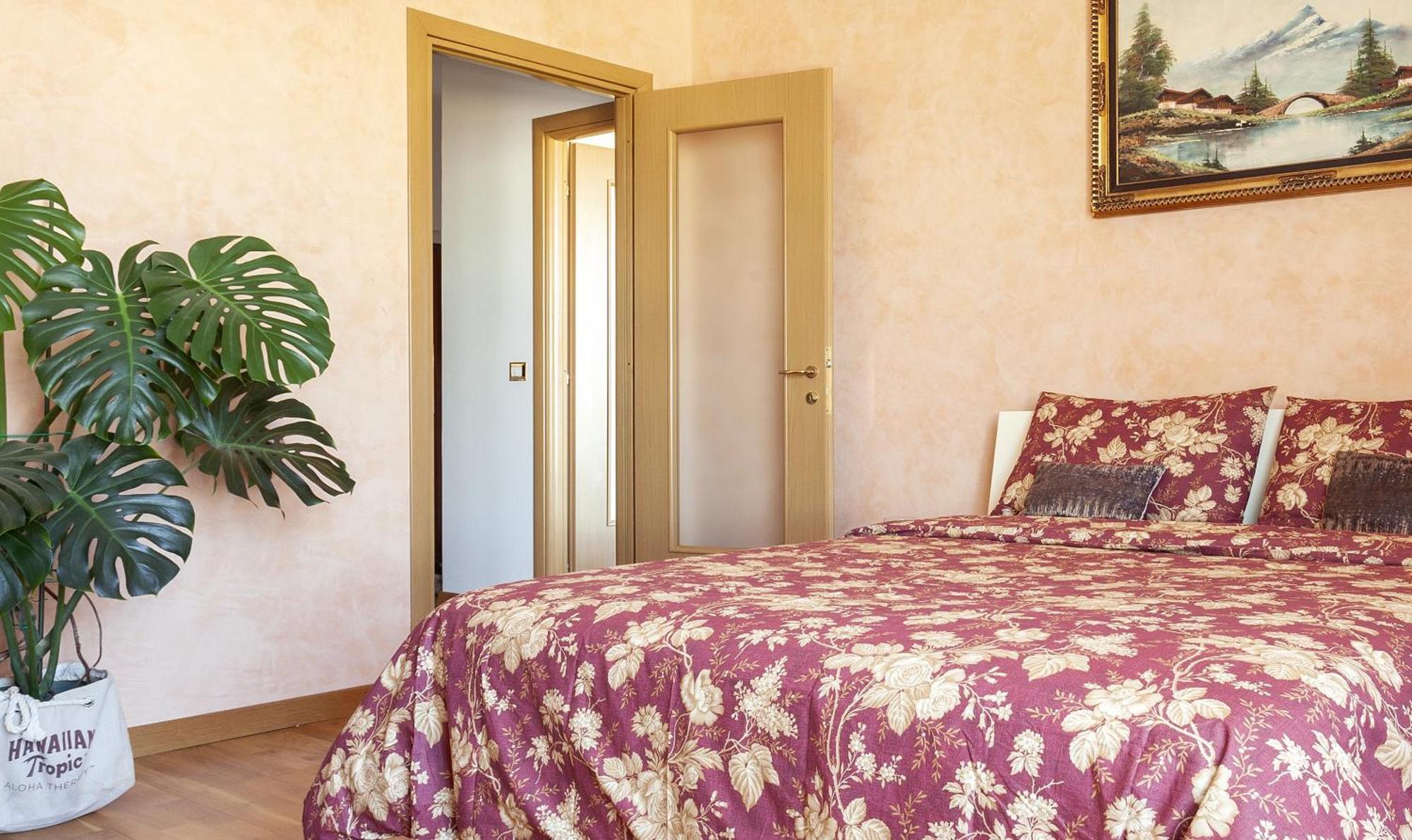 Two Spacious Bedrooms 1 Minute To Metro Stop Apartamento *